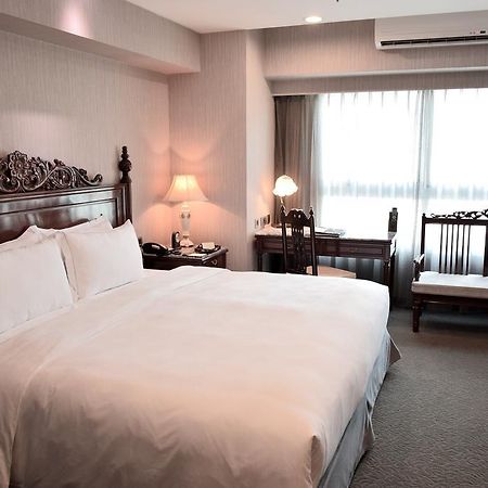 Royal Seasons Hotel Taichung‧Zhongkang Екстериор снимка