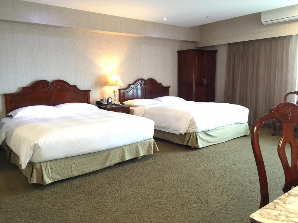 Royal Seasons Hotel Taichung‧Zhongkang Екстериор снимка