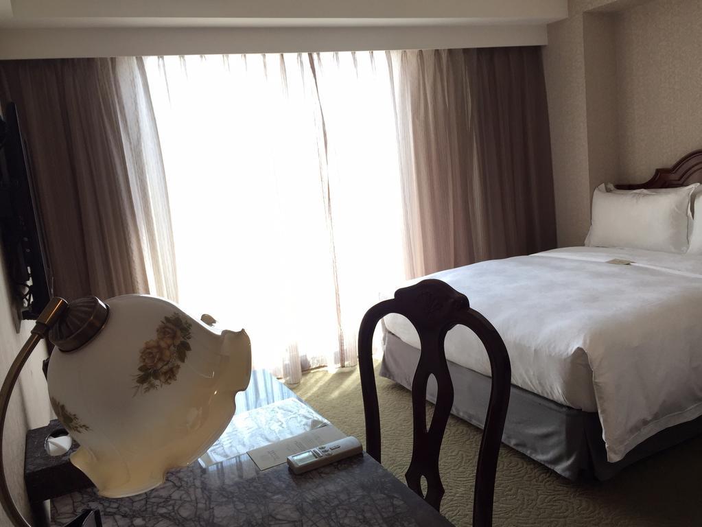 Royal Seasons Hotel Taichung‧Zhongkang Екстериор снимка