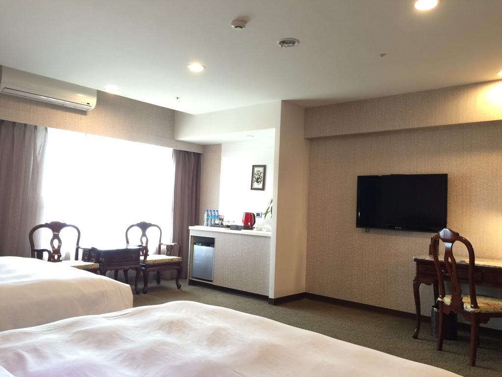 Royal Seasons Hotel Taichung‧Zhongkang Екстериор снимка